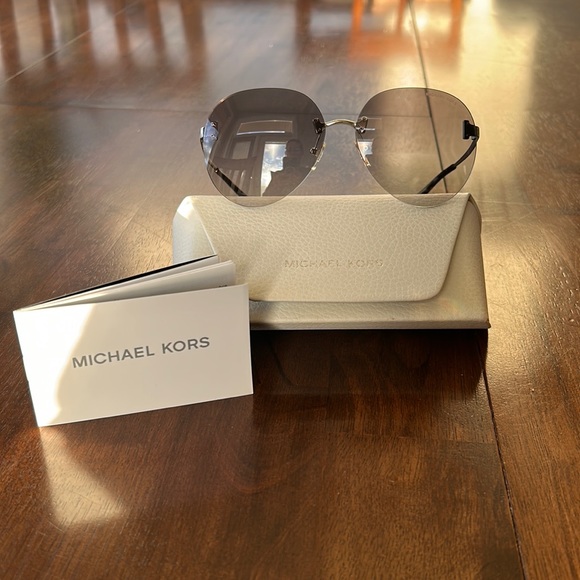 Michael Kors Sunglasses - Picture 1 of 8